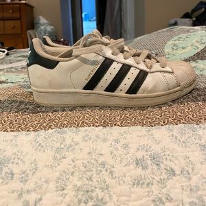Adidas superstars